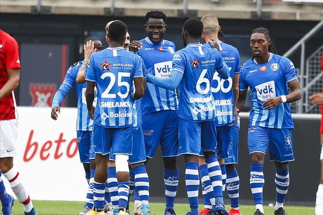 莱万先与中 莱万先与中